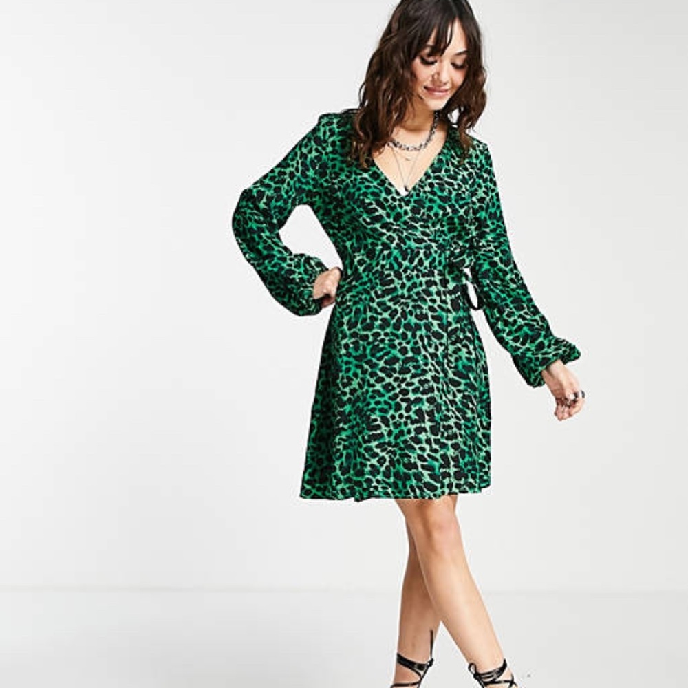 BNWT Topshop Animal Leopard Print Wrap Dress Green Size 4